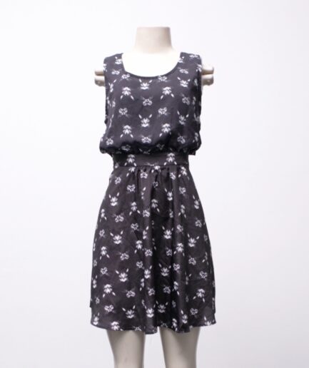 [P] Vestido de gatinhos com abertura nas costas