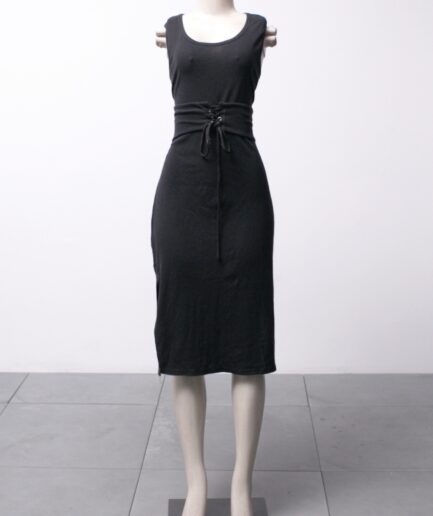 [M] Vestido longo com fendas e cinto embutido