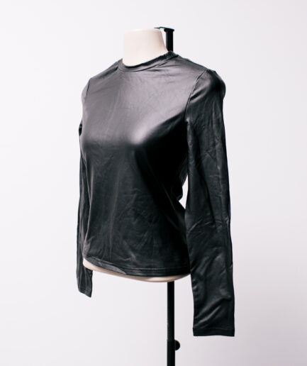 [P/M] blusa manga longa de cirrê Shein