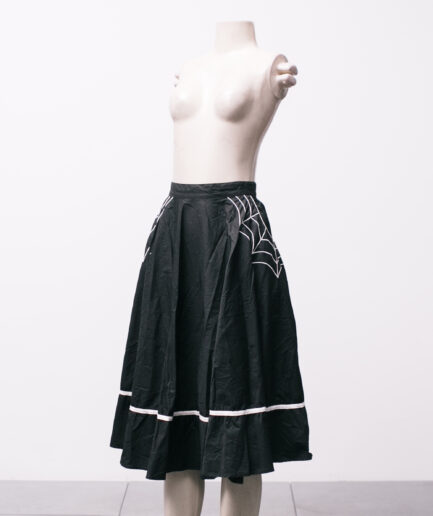 [GG] Saia godê midi com bordados de teias Hell Bunny