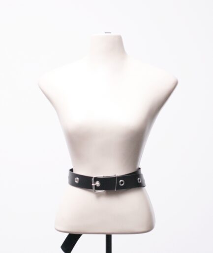 Cinto de courino com ilhóses