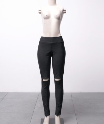 [M] Calça legging canelada com abertura nos joelhos