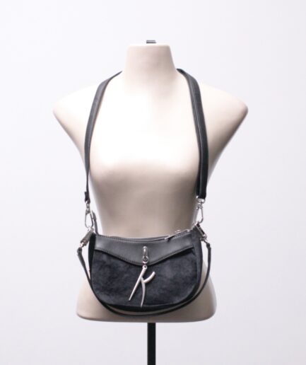 Bolsa de veludo e courino com pingente Killi